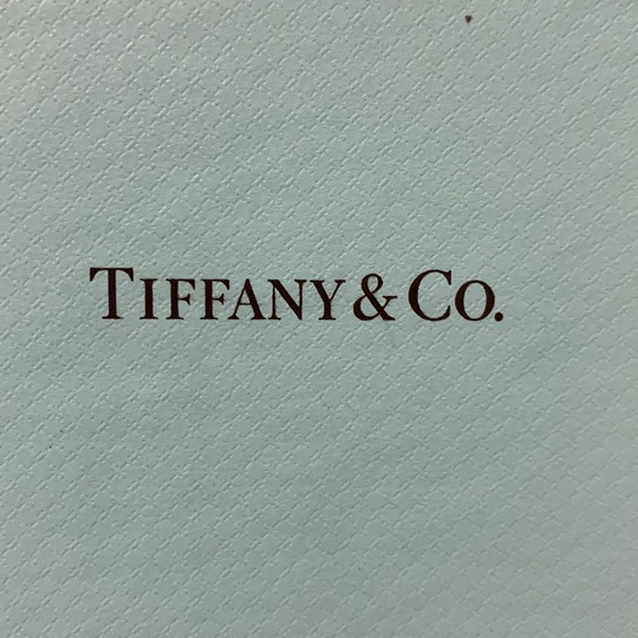 Tiffany and Company gift box - Picture 2 of 4